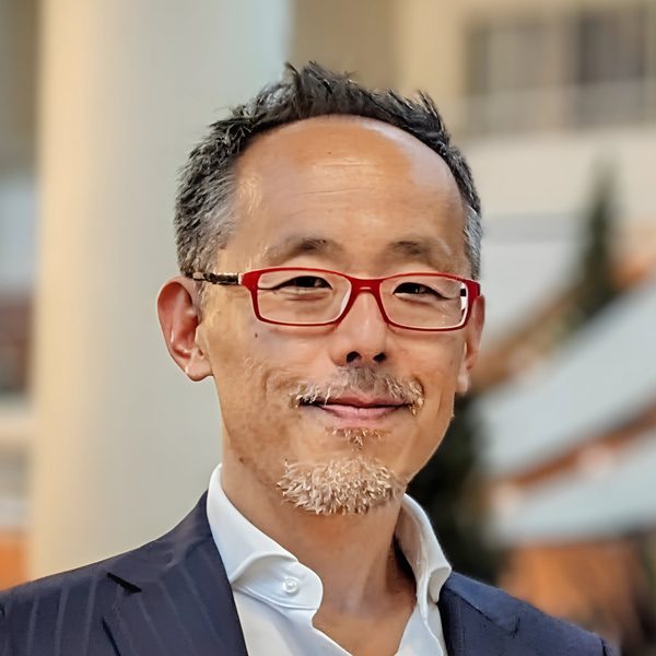 吉平健治氏